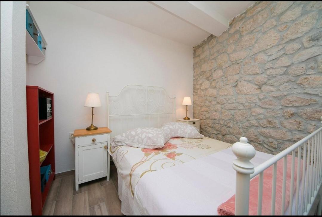 Mala Cele Apartment Подгора Екстериор снимка
